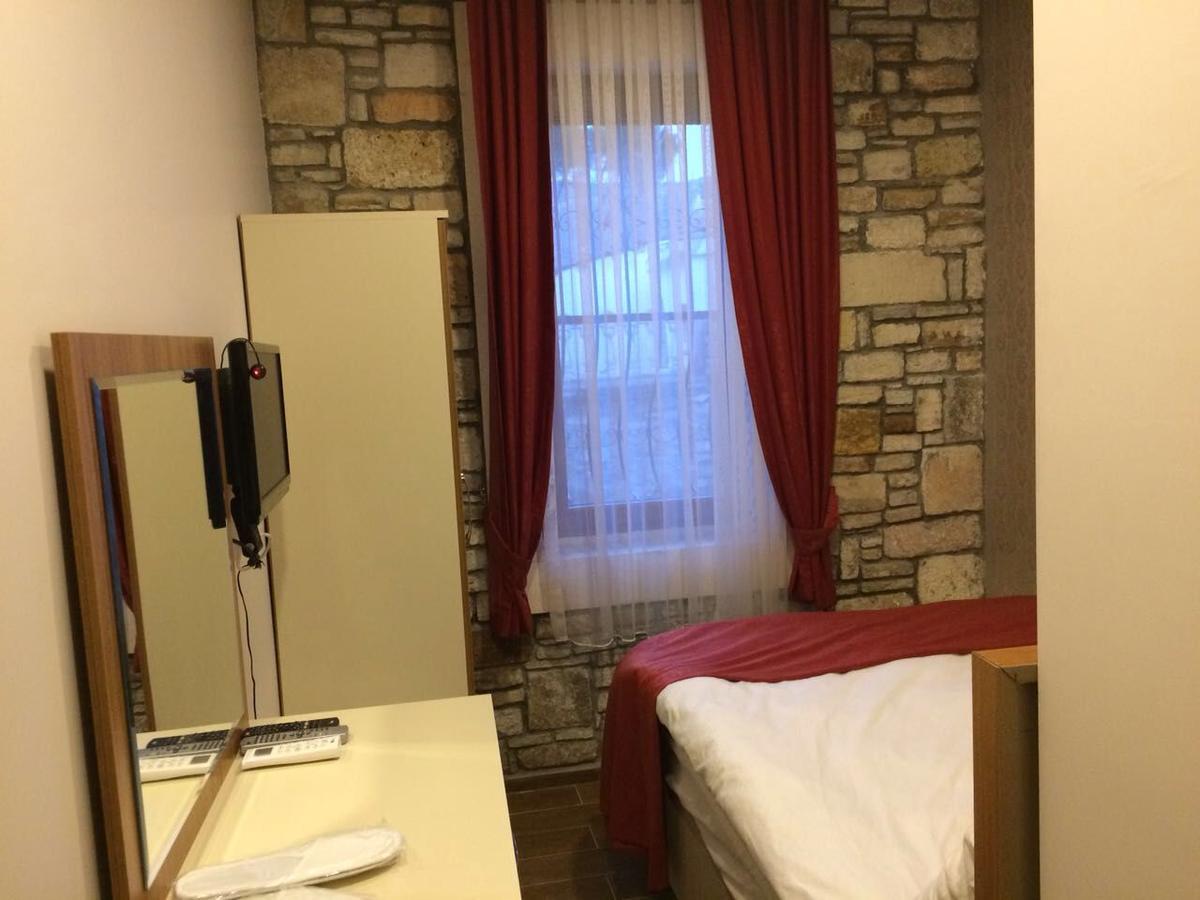 Deniz Hotel Yenifoca Eksteriør billede