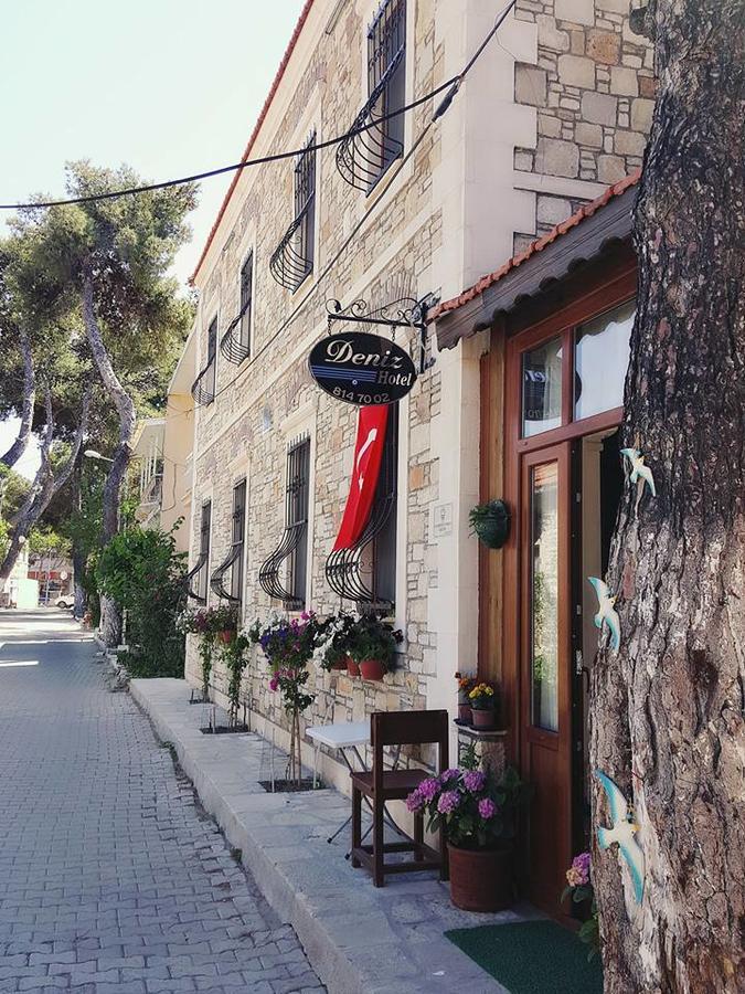 Deniz Hotel Yenifoca Eksteriør billede